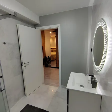 Apartamento White Titanic Studio310 *