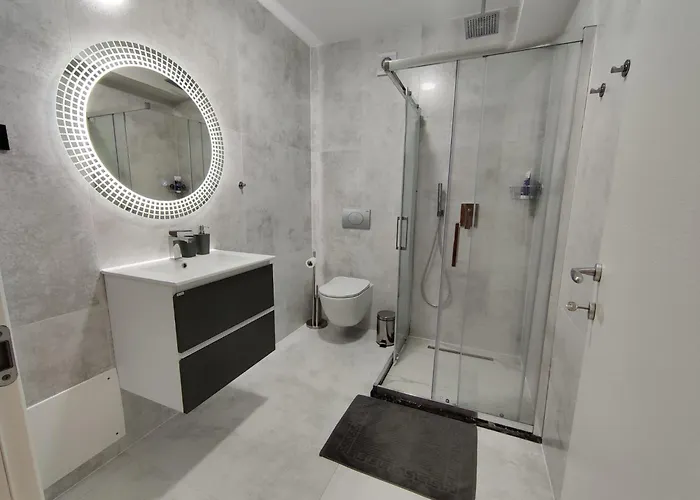 White Titanic Studio310