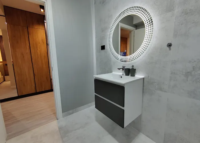 White Titanic Studio310 * Năvodari