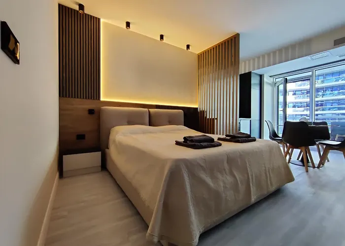 White Titanic Studio310