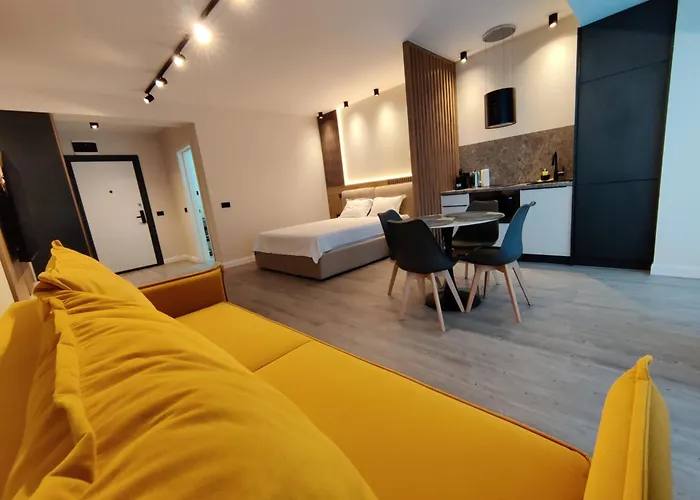 White Titanic Studio310 * Năvodari