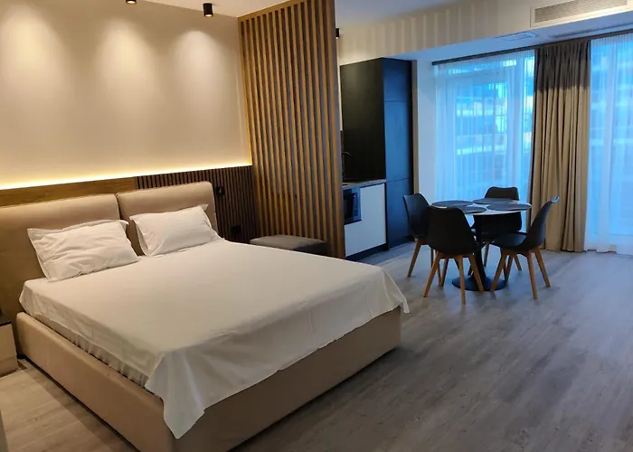 White Titanic Studio310 Apartment Năvodari