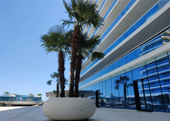 White Titanic Studio310 Năvodari